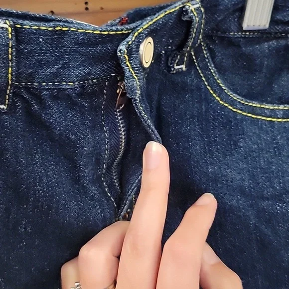 Coogi | Baby Boys Dark Wash Jeans in Size 6-9 Months - Heard The Buzz? - Picture 2 of 9